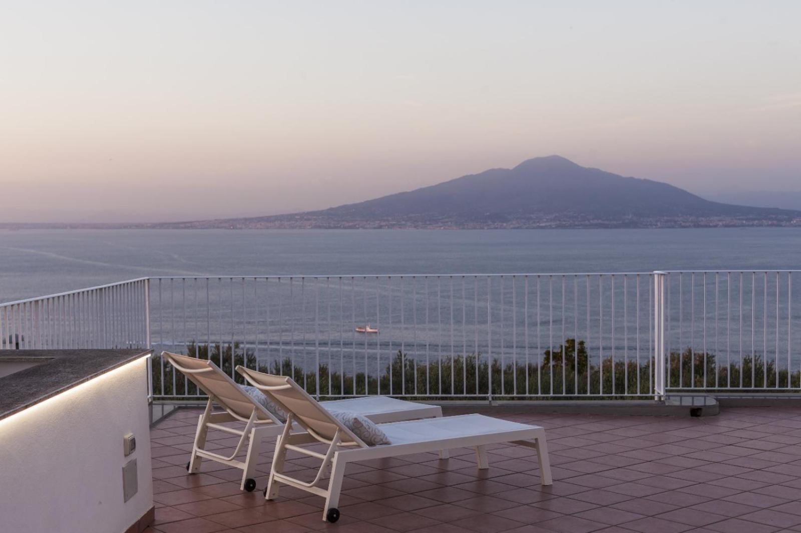 La Terrazza Sul Golfo Villa Sorrento Buitenkant foto